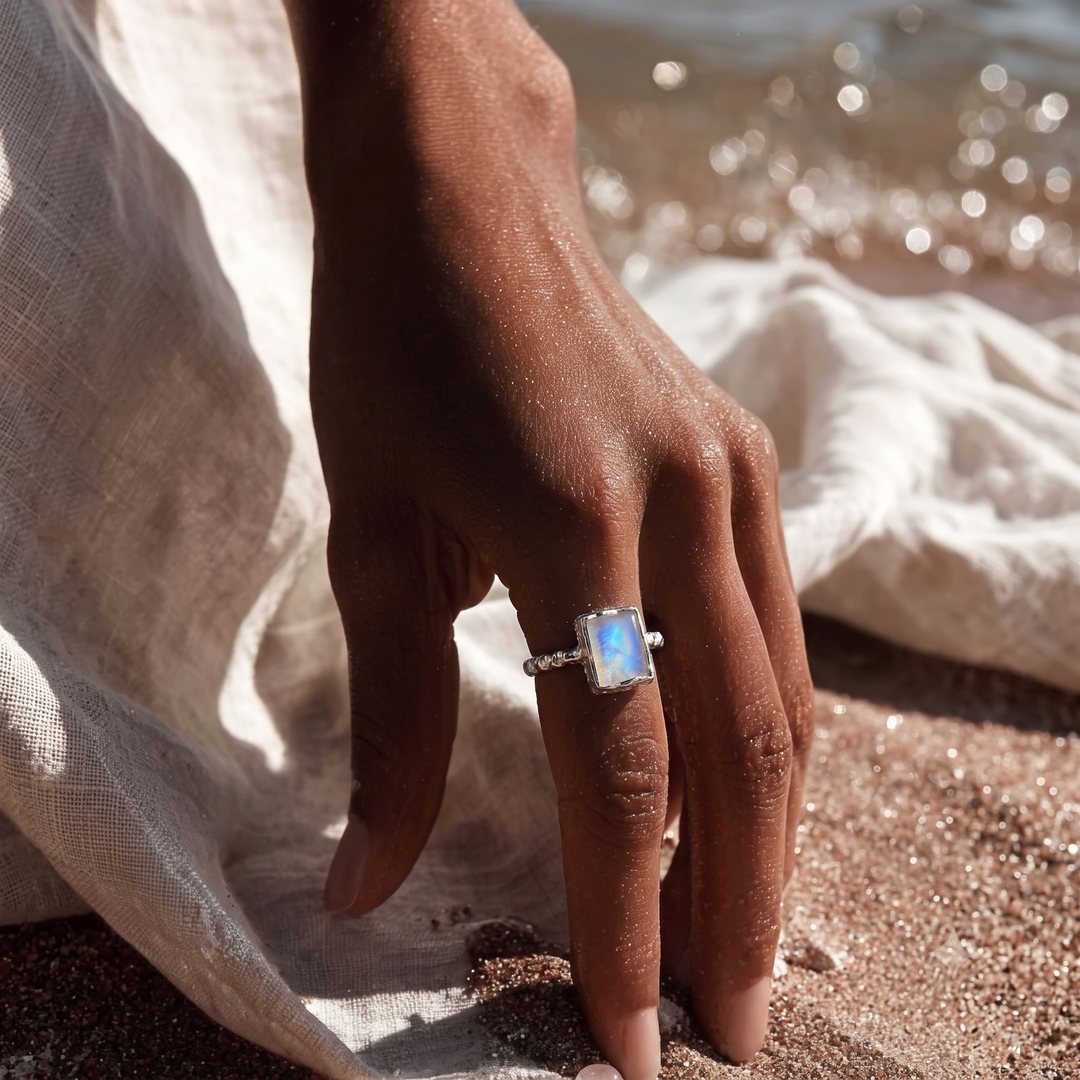 MOONSTONE CELTIC RING STERLING SILVER