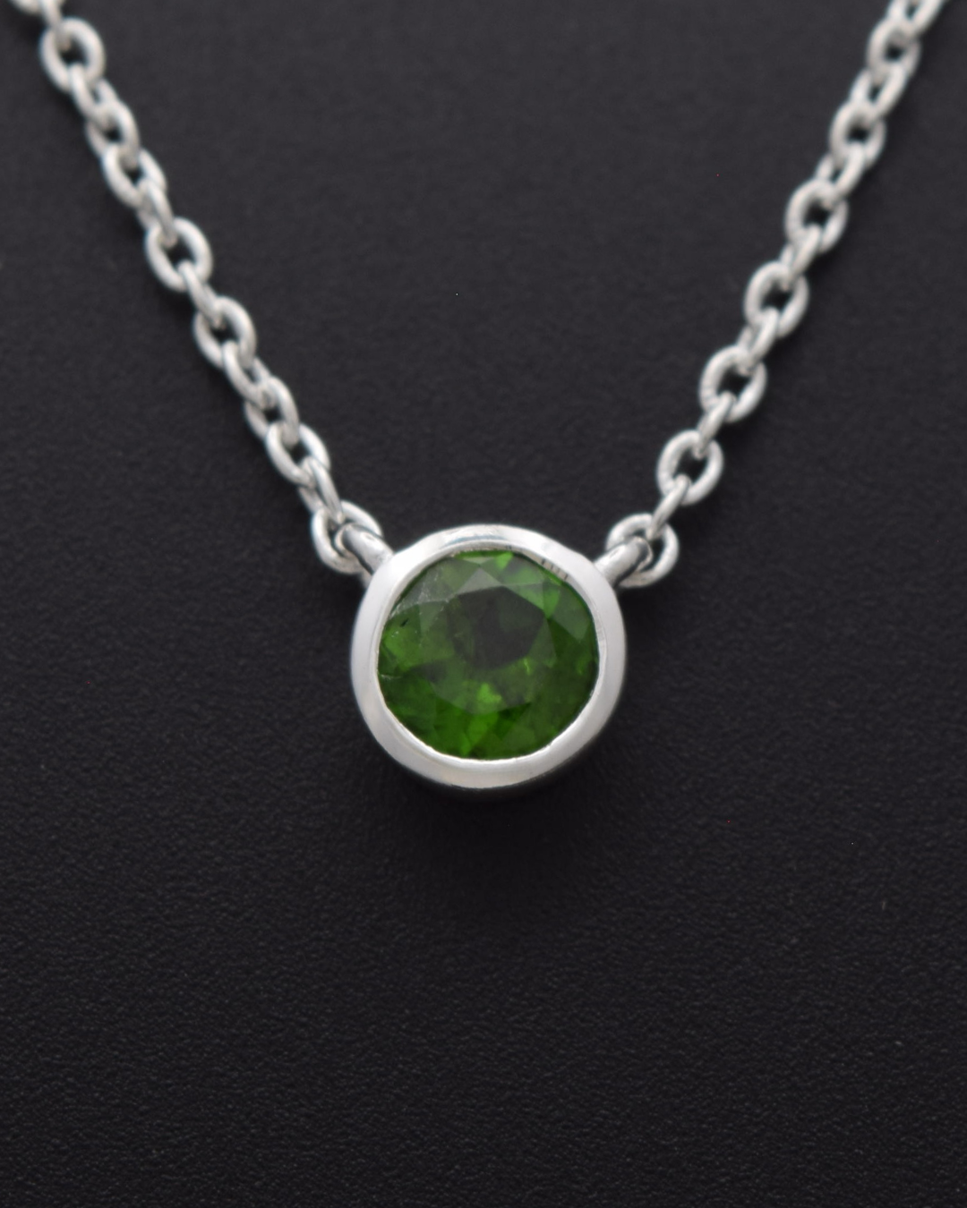 Chrome Diopside Aurora Birthstone Necklace | Silvaria
