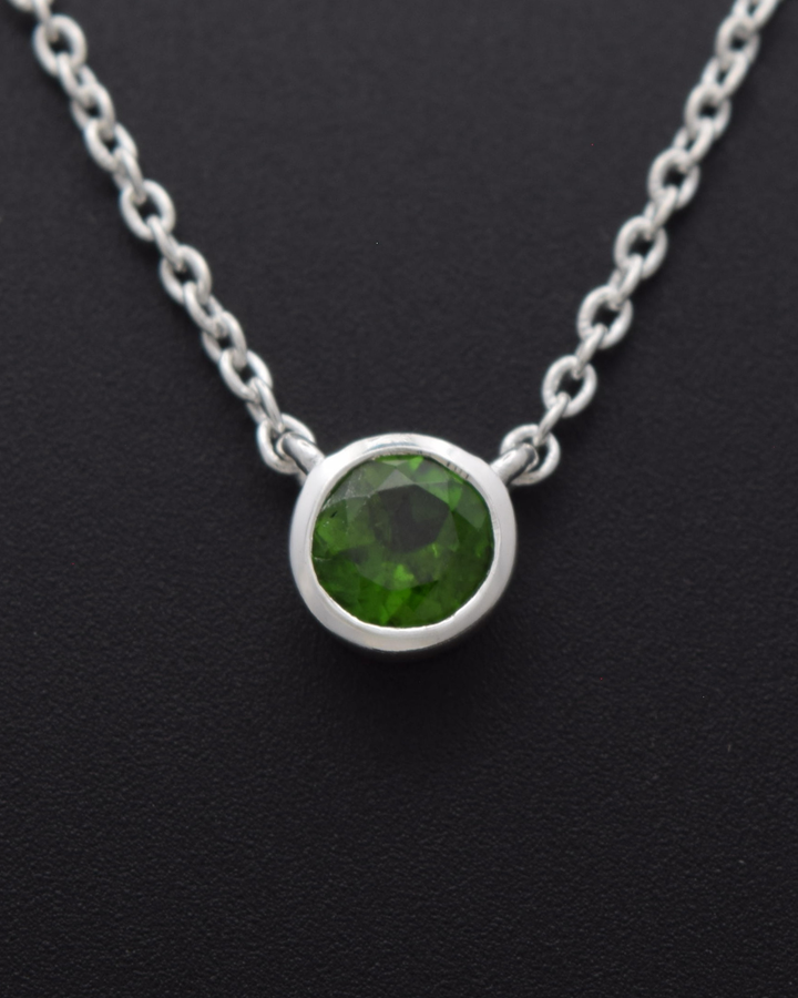 Chrome Diopside Aurora Birthstone Necklace | Silvaria