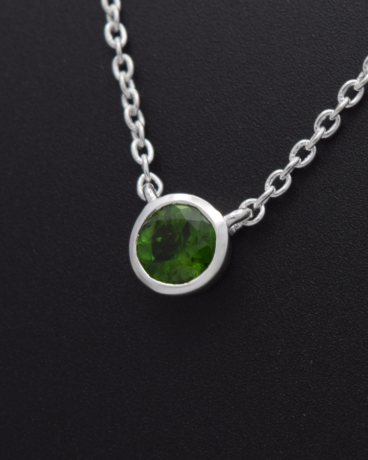 Chrome Diopside Aurora Birthstone Necklace | Silvaria