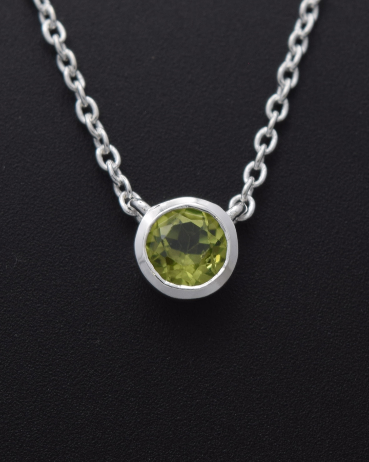 Peridot Aurora Birthstone Necklace | Silvaria