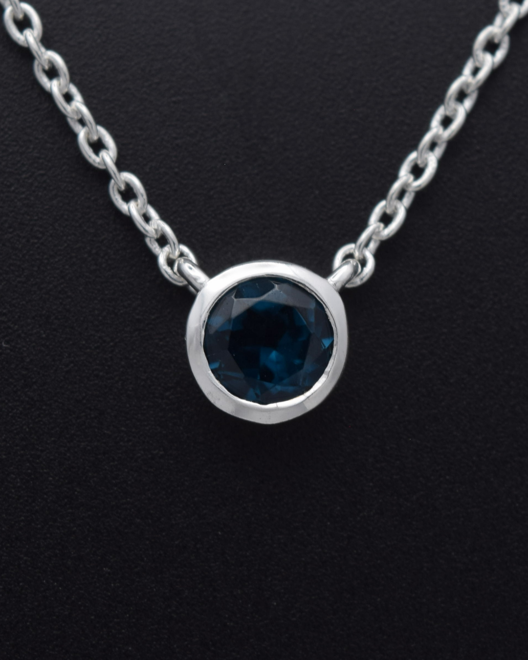 London Blue Topaz Aurora Necklace | Silvaria