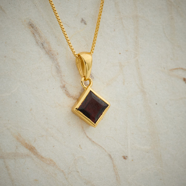 Garnet Everyday Gold Pendant