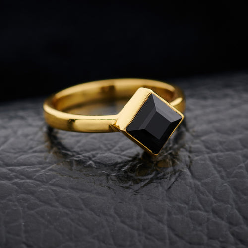 Black Spinel Everyday Gold Ring