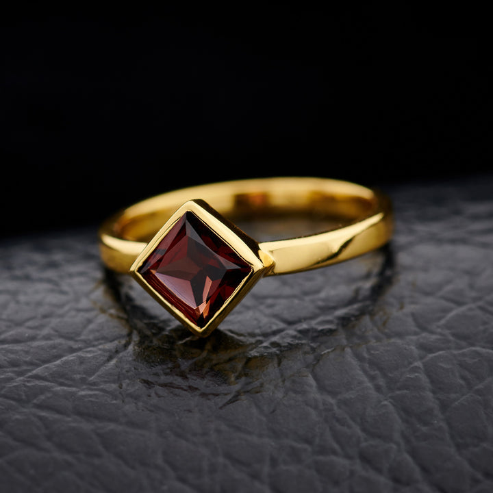 Garnet Everyday Gold Ring