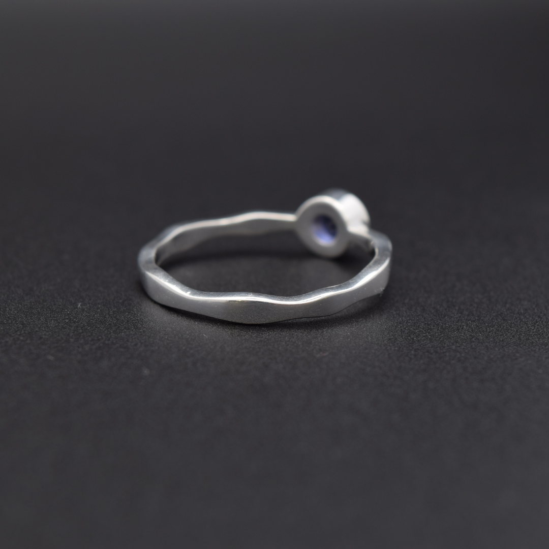 Silvaria Amethyst Wavy Ring