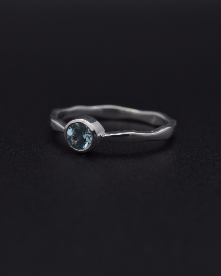 Silvaria Blue Topaz Wavy Ring