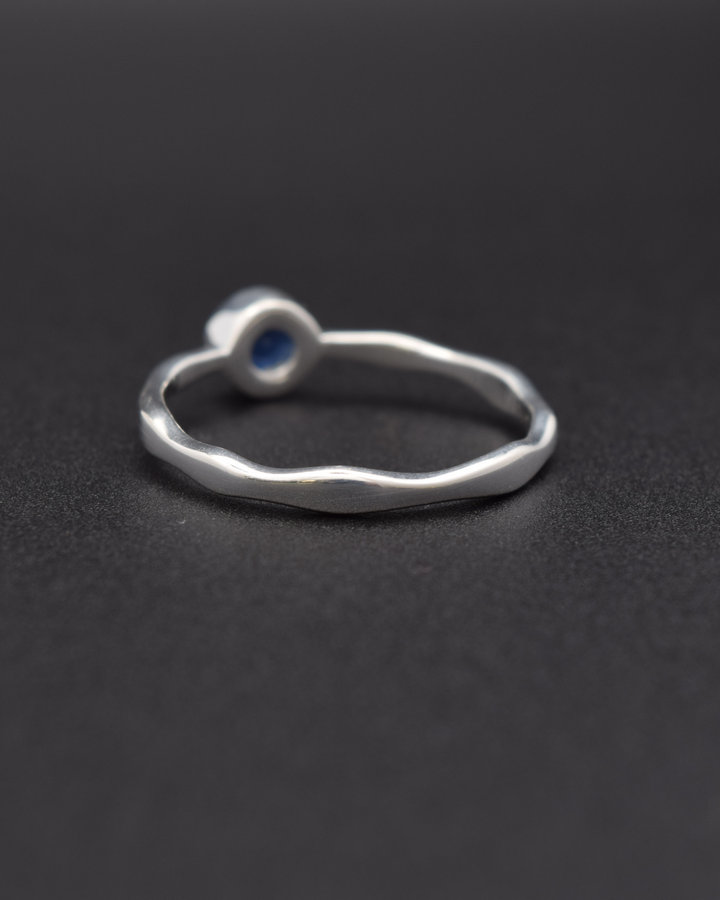 Silvaria Sapphire Wavy Ring