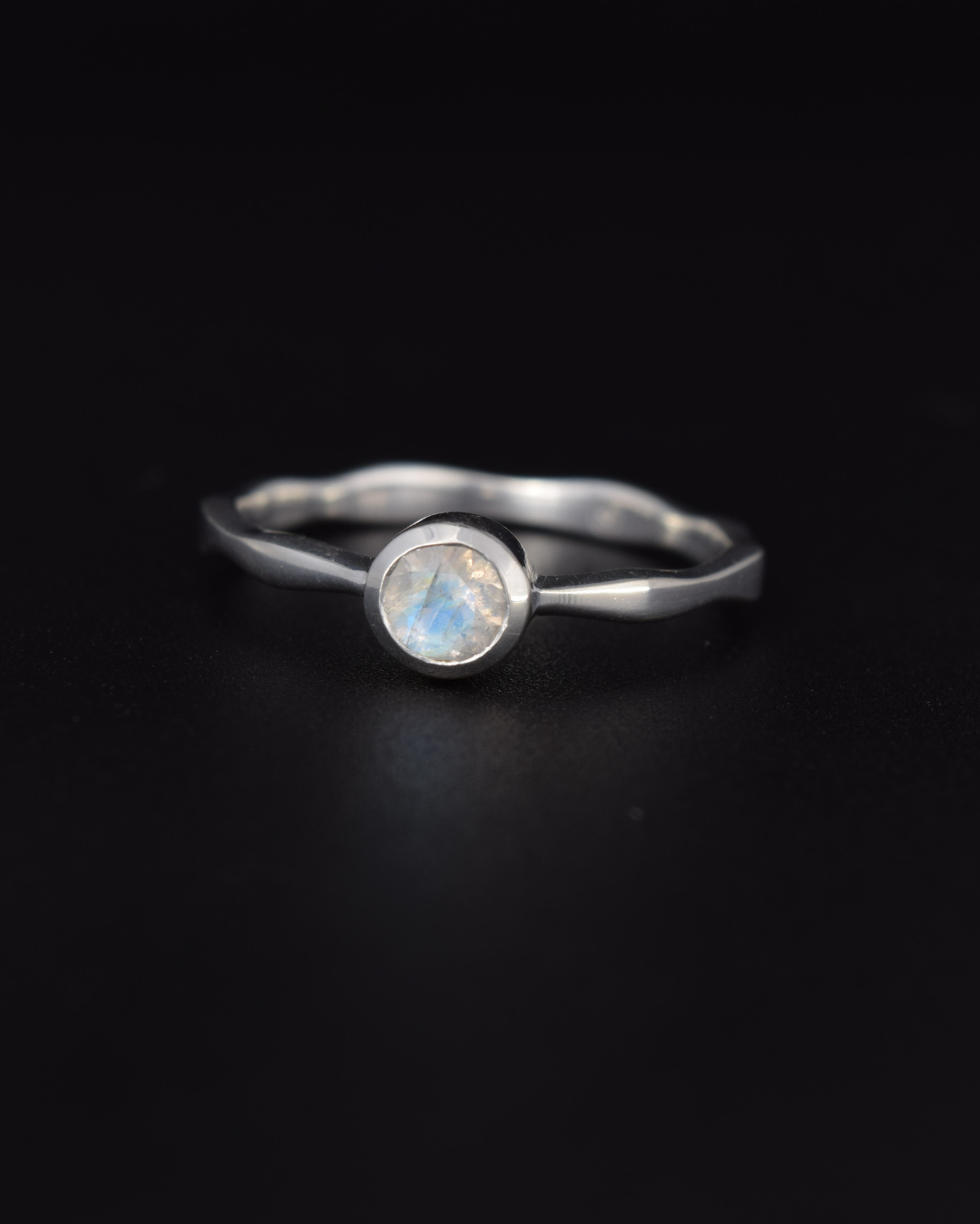 Silvaria Moonstone Wavy Ring
