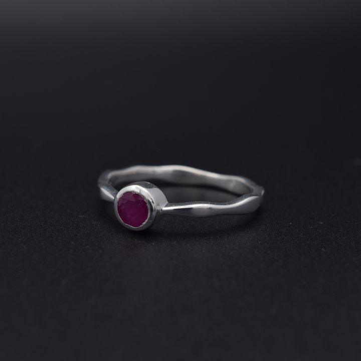 Silvaria Ruby Wavy Ring