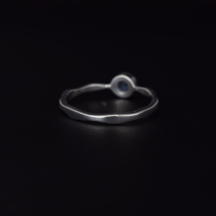 Silvaria Labradorite Wavy Ring