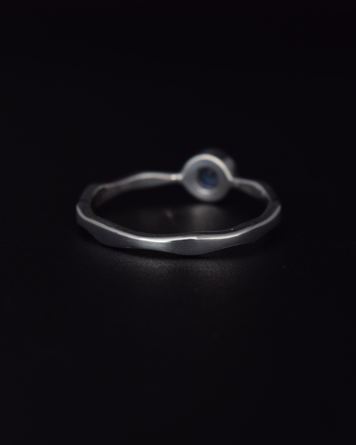 Silvaria Labradorite Wavy Ring