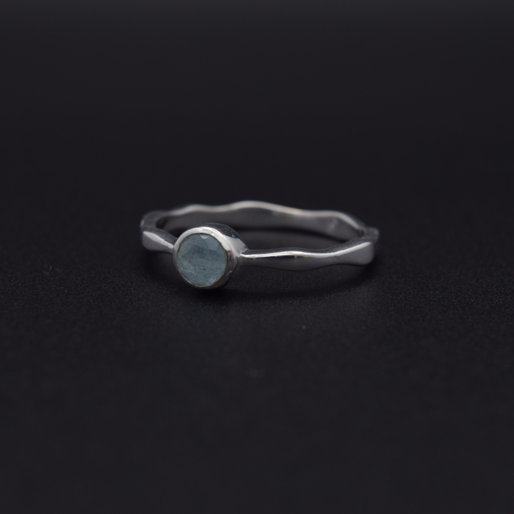 Silvaria Aquamarine Wavy Ring