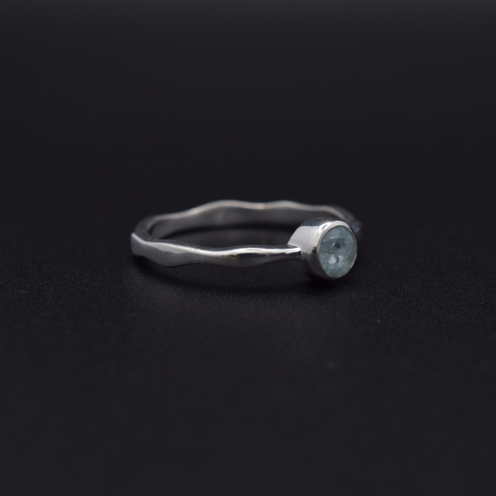 Silvaria Aquamarine Wavy Ring