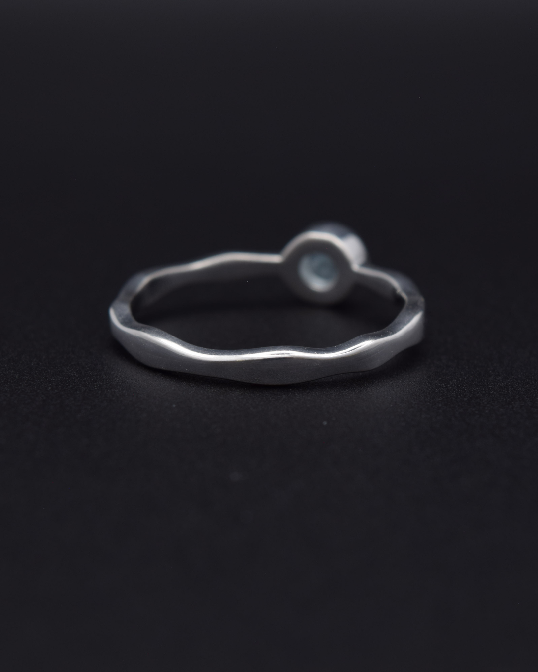 Silvaria Aquamarine Wavy Ring