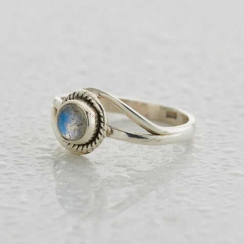 Cabochon Cut Labradorite Sterling Silver Infinity Ring