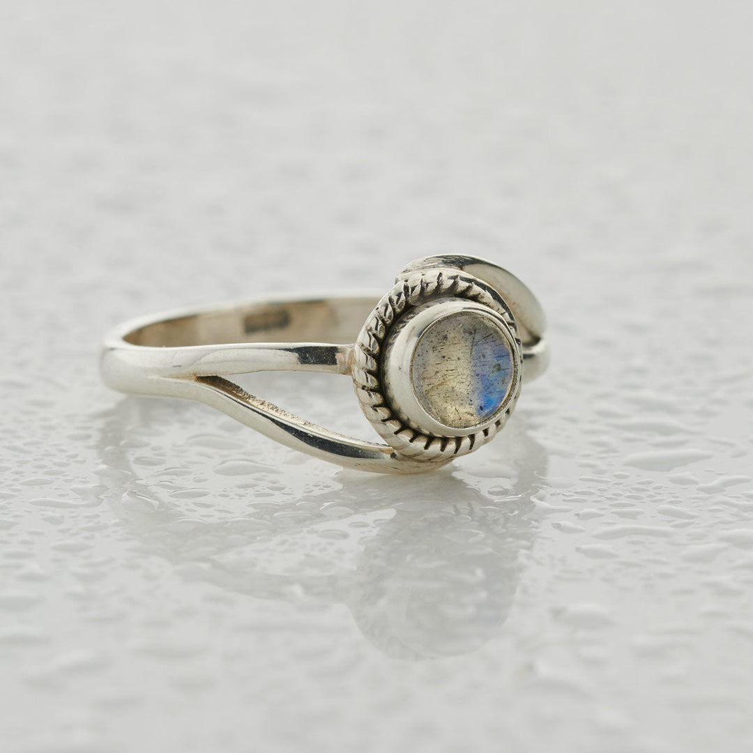 Cabochon Cut Labradorite Sterling Silver Infinity Ring