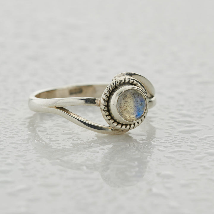 Cabochon Cut Labradorite Sterling Silver Infinity Ring