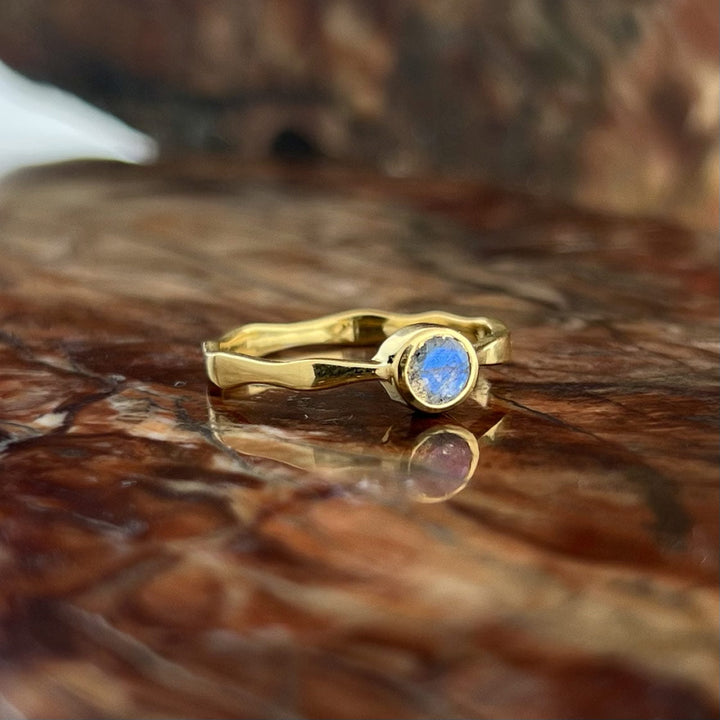 Labradorite 18K Vermeil Gold Stackable Wavy Ring