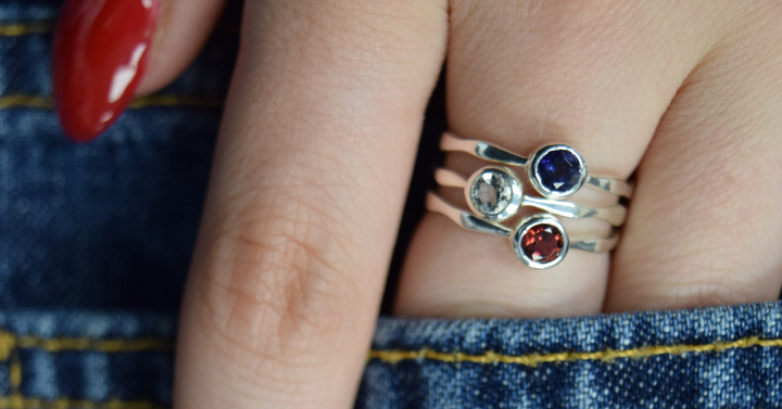 Silvaria Garnet Wavy Ring
