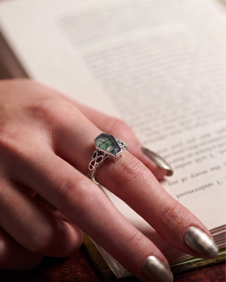 Silvaria Moss Agate Coffin Ring