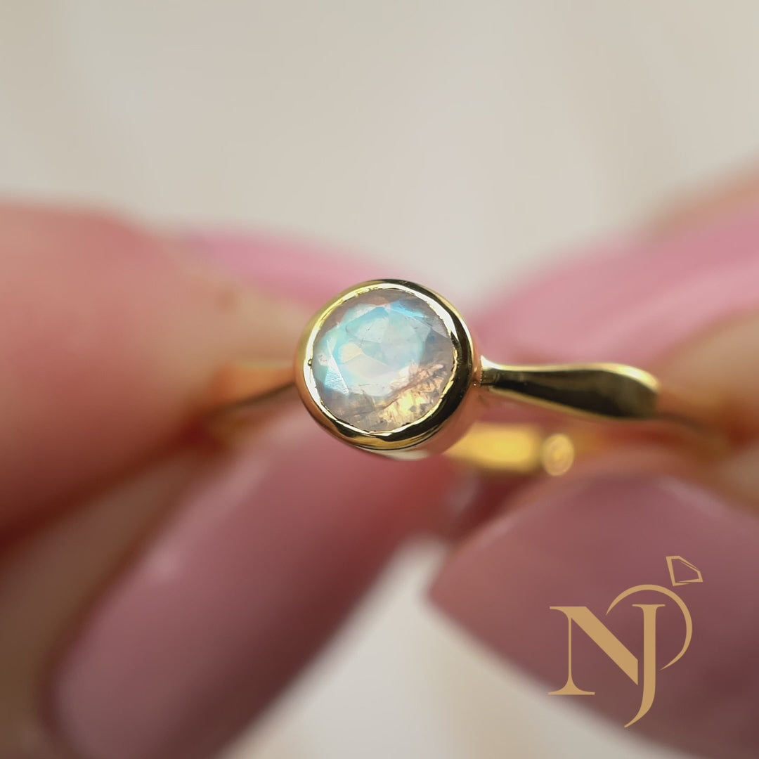 Moonstone 18K Vermeil Gold Stackable Wavy Ring